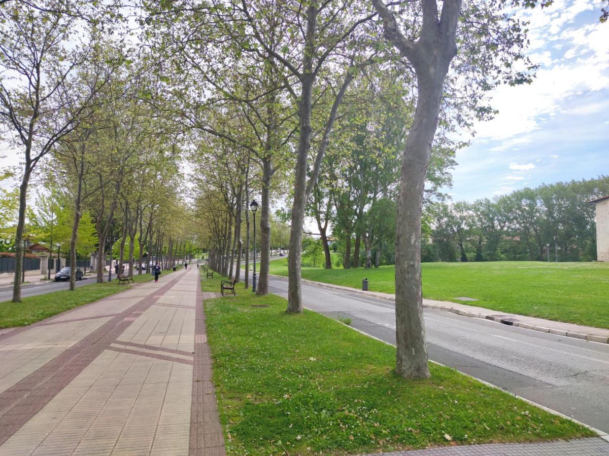 Hotel Jardines De Uleta Suites Vitoria-Gasteiz Eksteriør billede