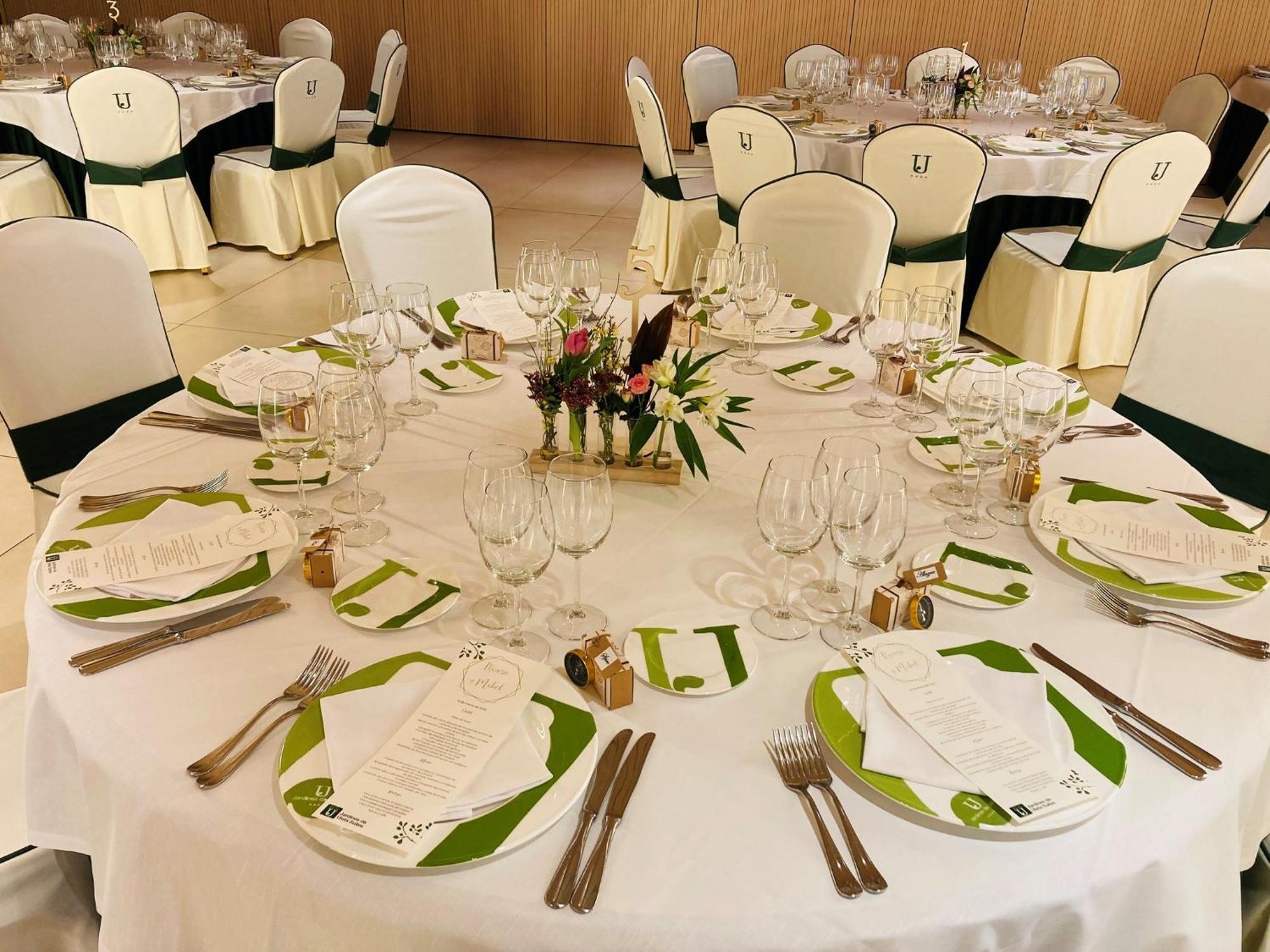 Hotel Jardines De Uleta Suites Vitoria-Gasteiz Eksteriør billede