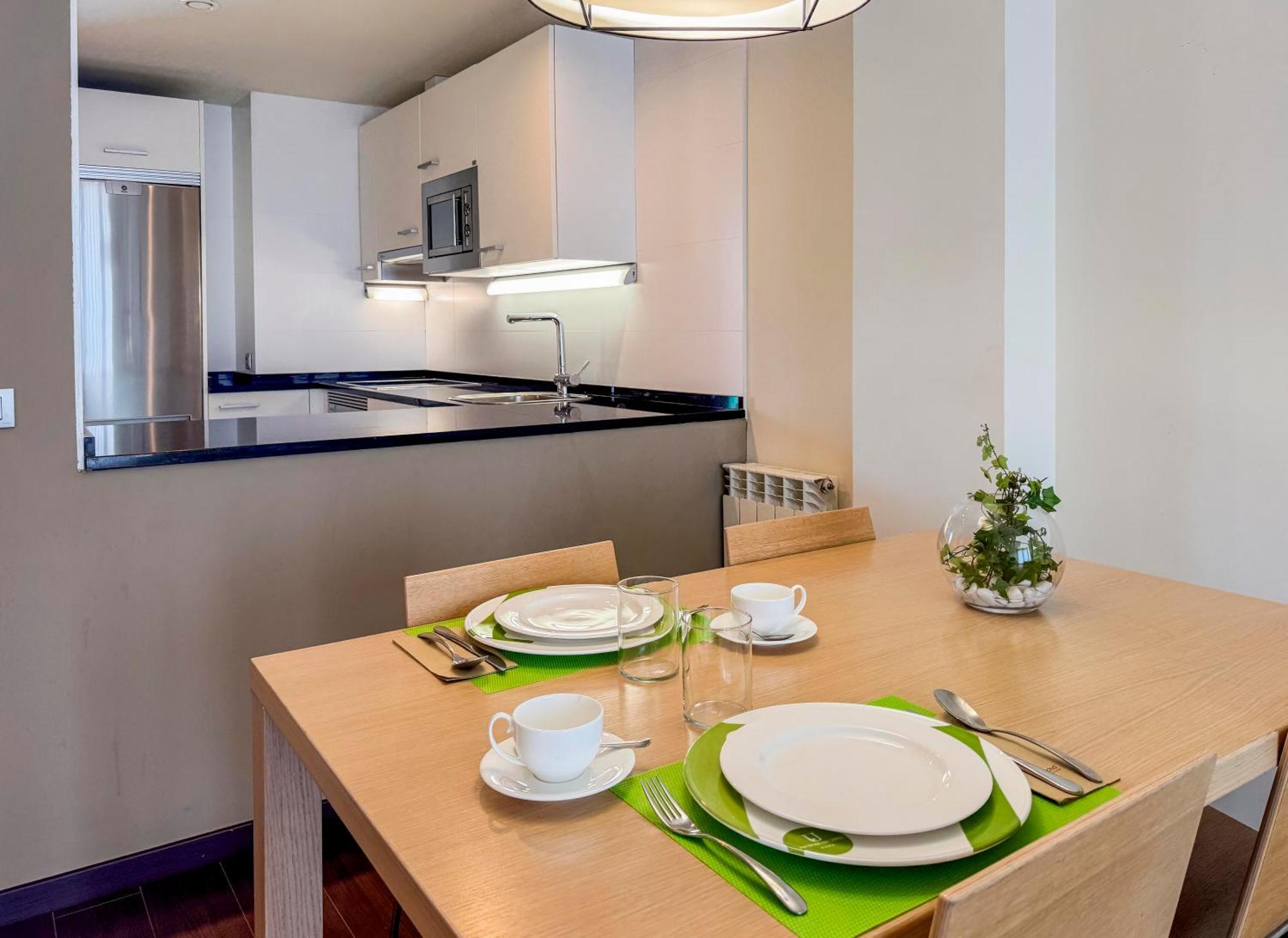 Hotel Jardines De Uleta Suites Vitoria-Gasteiz Eksteriør billede