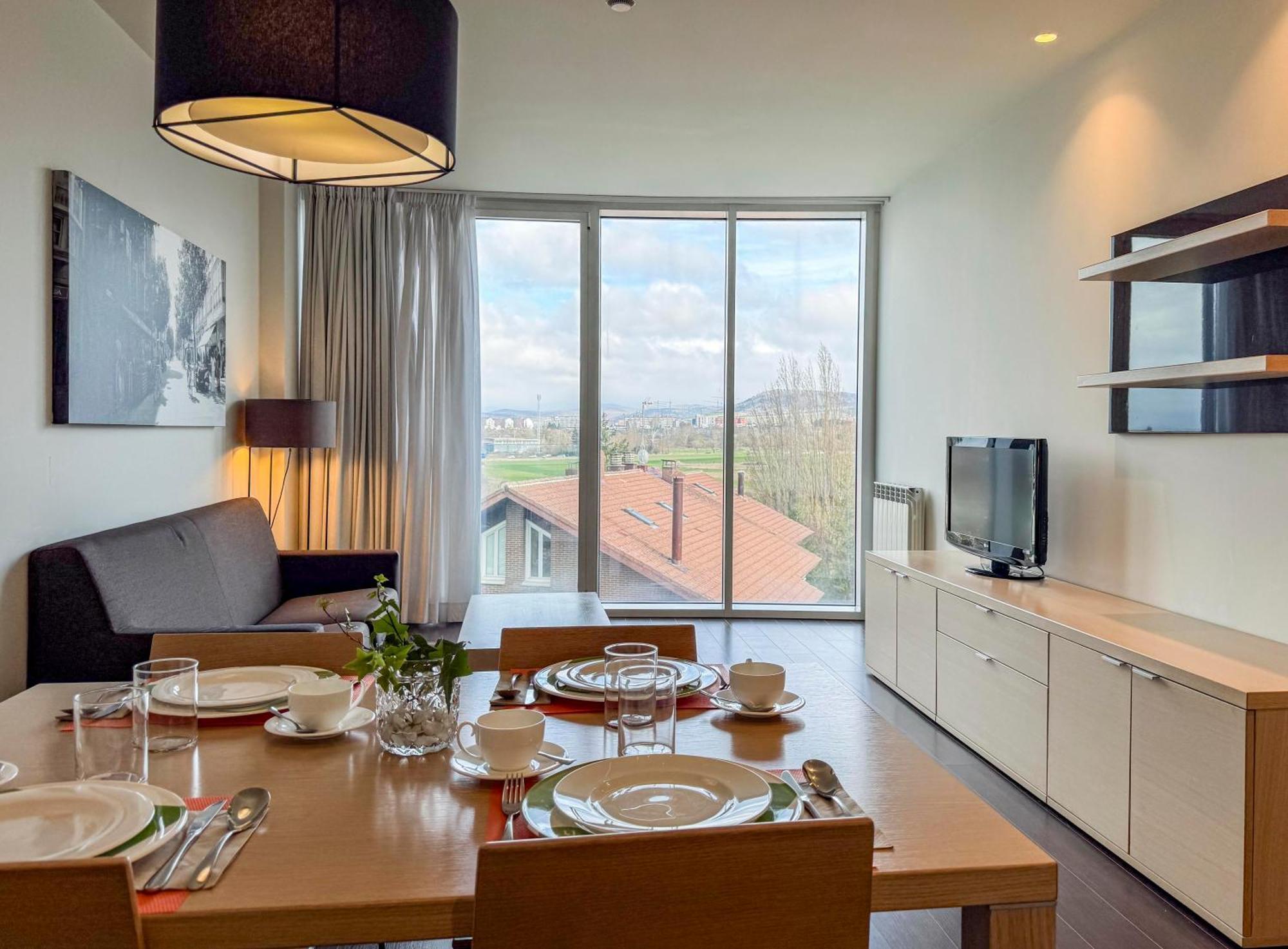 Hotel Jardines De Uleta Suites Vitoria-Gasteiz Eksteriør billede