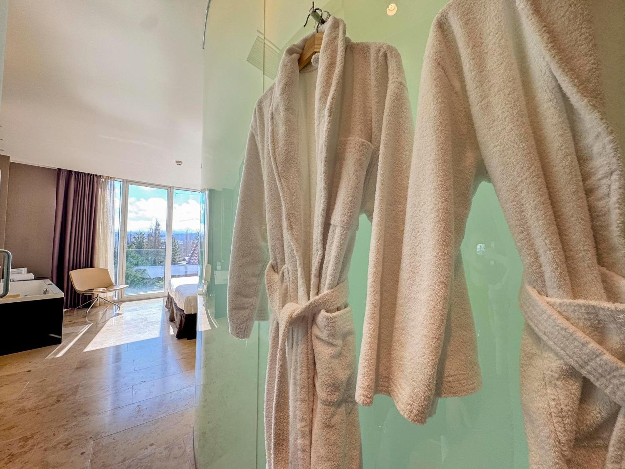 Hotel Jardines De Uleta Suites Vitoria-Gasteiz Eksteriør billede